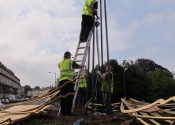 The Ironart team - erecting the gantry