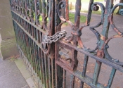 Page Park gates prior to renovation