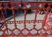 Restoration of an antique cast iron Val d\'Osne garden bench